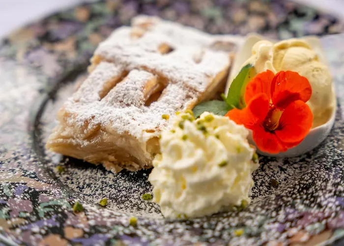 Schwarzer Adler In Haegerau-steeg Naturpark Lechtal 3*