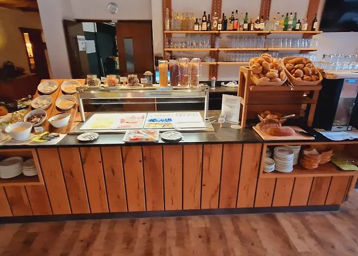 Schwarzer Adler In Haegerau-steeg Naturpark Lechtal 3* Steeg