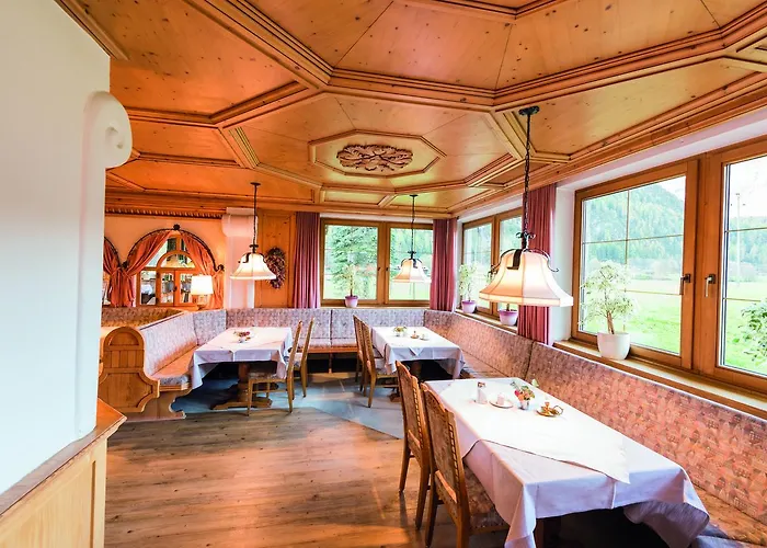 Πανσιόν Schwarzer Adler In Haegerau-steeg Naturpark Lechtal Steeg