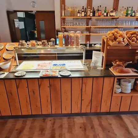 Schwarzer Adler In Haegerau-steeg Naturpark Lechtal 3* ستيغ